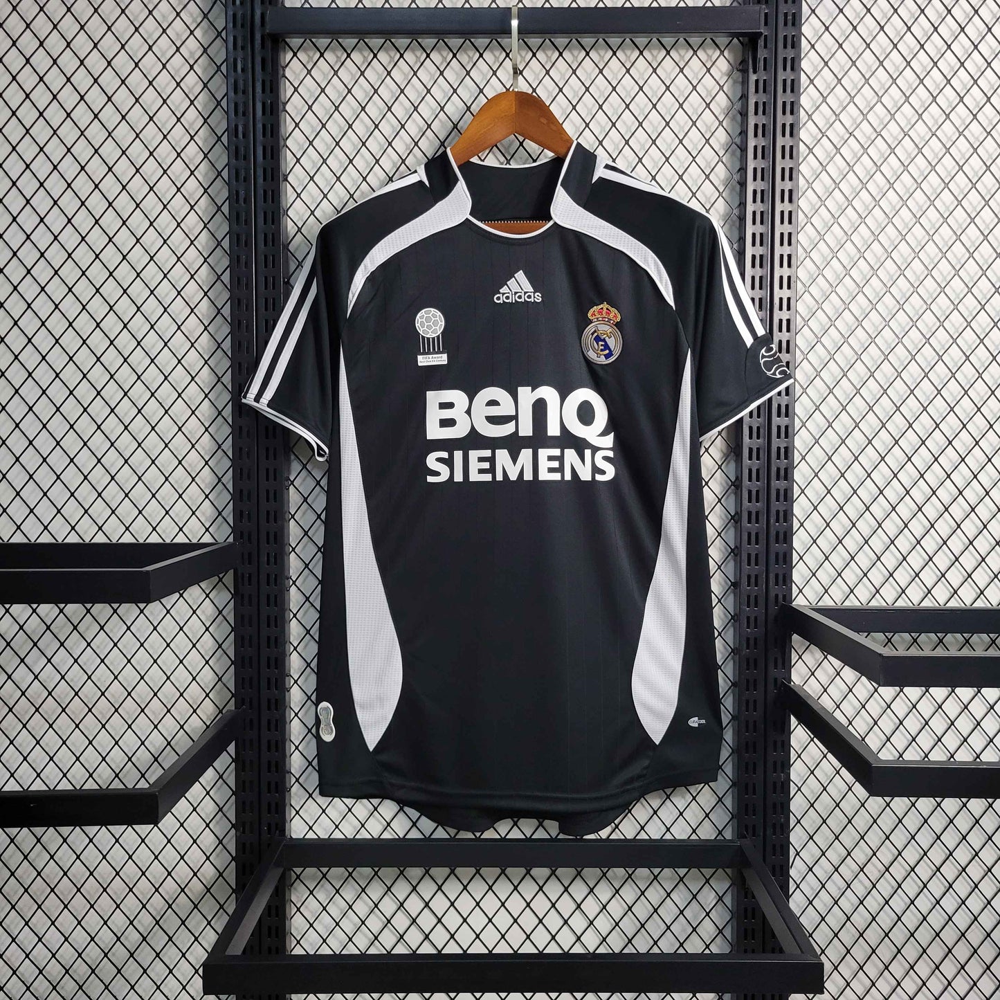 Real Madrid 06-07 Black Retro