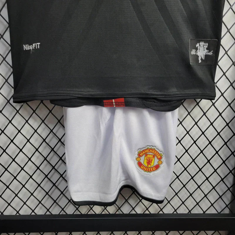 Manchester United 07/08 Black Jersey Kids